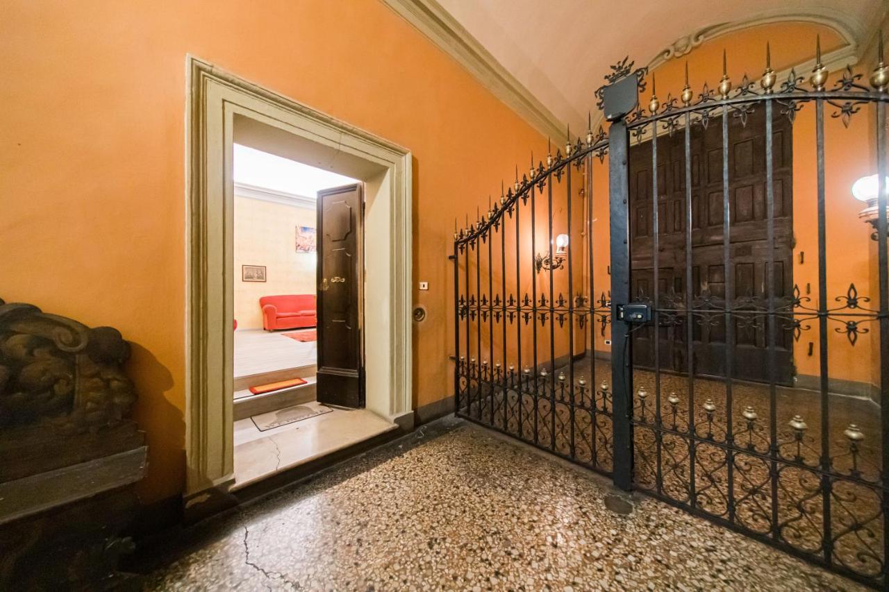 Lussuoso Nel Cuore Di * Bolonia